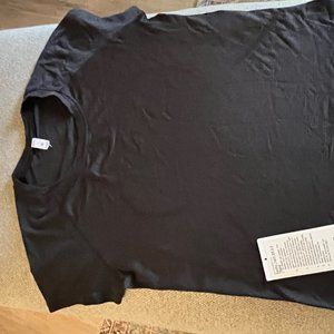 Lululemon Swiftly Tech SS 2.0 Race - size 12 (Black)